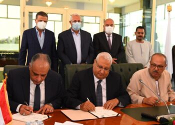 وزير الزراعة ومحافظ قنا ورئيس البنك الزراعي يشهدون توقيع بروتوكول تعاون