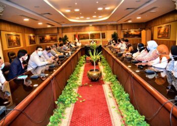 على مدار ٣ ساعات