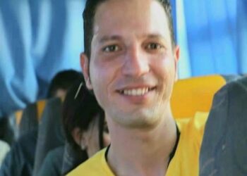 نحن لا علاقة لنا بباقي البشر