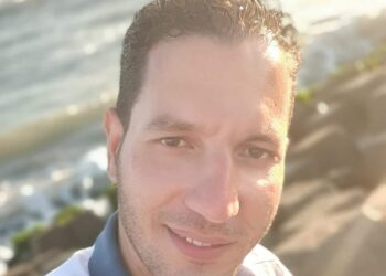 انتو زي موج البحر كتيررر