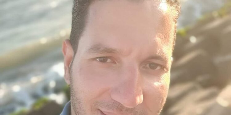 انتو زي موج البحر كتيررر