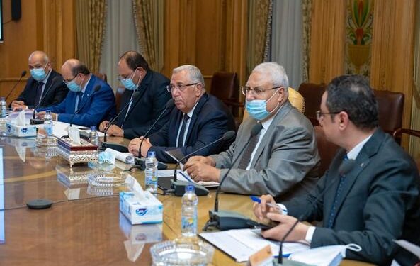 متابعة الموقف التنفيذي لمشروع