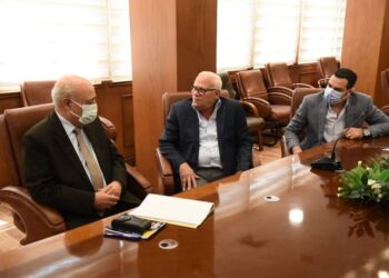 محافظ بورسعيد يستقبل