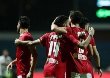 الأهلي يهزم المصري برباعية ويلاحق الزمالك على اللقب