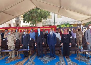 الغضبان وقائد قوات الدفاع الشعبى والعسكرى يتفقدان مخيم الإيواء العاجل ،بمعسكر الكشافة ..