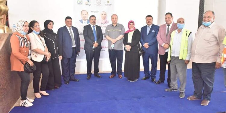 “فرصة” يستهدف الفئات القادرة على العمل من خلال تمكينها اقتصادياً واجتماعيا.