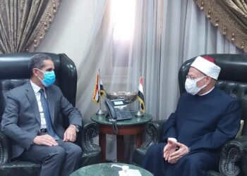 محافظ الغربية يهنئ مفتي الديار المصرية على تجديد الثقة.