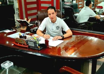 النميمة ونقل الحديث من شخص إلي أخر عادة سيئة بين أفراد المجتمع وتتسبب في العديد من الكوارث.