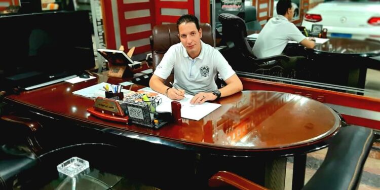 النميمة ونقل الحديث من شخص إلي أخر عادة سيئة بين أفراد المجتمع وتتسبب في العديد من الكوارث.