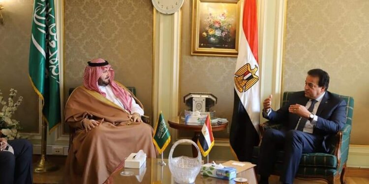 وزير التعليم العالي يستقبل الأمير عبدالعزيز بن طلال بن عبدالعزيز لدعم آليات التعاون .