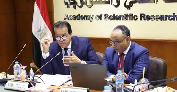 وزير التعليم العالي يرأس اجتماع مجلس أكاديمية البحث العلمي والتكنولوجيا