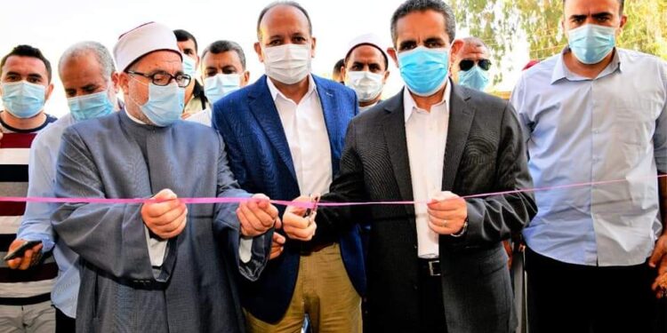 محافظ الغربية يفتتح مسجدين بمركز طنطا بتكلفة ٤.٥ مليون جنيه.