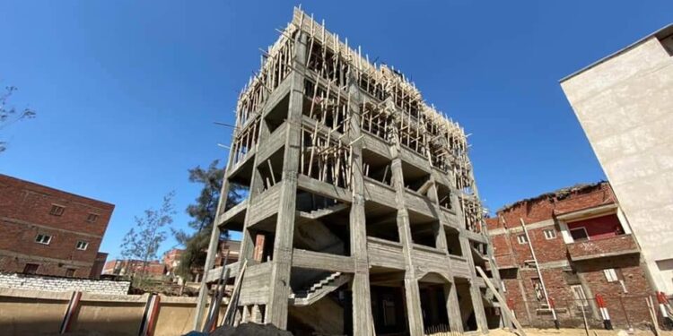 محافظ الغربية يتابع إنشاء وتطوير  ١٠٠ مدرسة في مبادرة حياة كريمة.