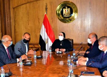 نيفين جامع لقاءً موسعاً مع السيد لؤي الشرفا الرئيس التنفيذي لشركة جنرال موتورز العالمية