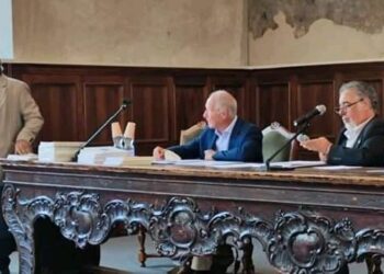 ابن مدينة ام الفحم د.الشاعر صلاح محاميد فى مؤتمر الأطباء الكتاب