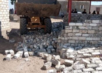 زراعة ابشواى إزالة حالتين تعدى بالبناء المخالف بشكشوك.