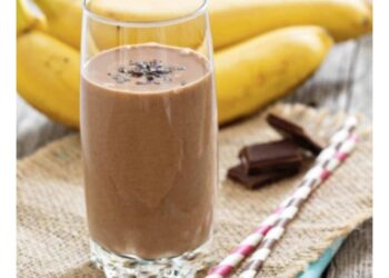 طرق مختلفة لعمل «سموذي» مليئة بالبروتين ومضادات الأكسدة.