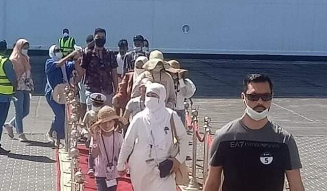 تم وصول 915 سائح سعودي على متن السفينة السياحية Msc BELLSSIMA في ثاني رحلاتها لميناء سفاجا البحري.