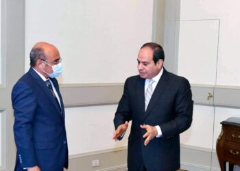 الرئيس السيسي يوجه بتوسيع نطاق خدمات الشهر العقاري للتوثيق المميز والسريع.