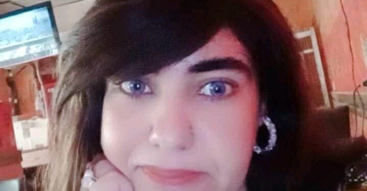 أُكابِد قرارِى فِى إنِتظارُكَ