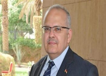 رئيس جامعة القاهرة يعلن 90 منحة مجانية كاملة لأوائل الثانوية العامة.