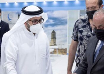 وزير الثقافة الأردني يزور جناح مجلس حكماء المسلمين بمعرض عمان الدولي للكتاب