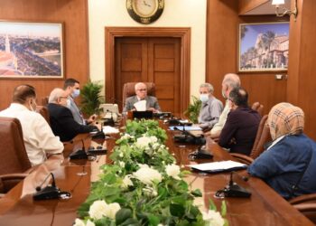 محافظ بورسعيد يتابع مستجدات العمل فى تطوير مركز بورسعيد للآشعة .