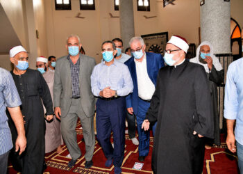 محافظ الغربية يفتتح مسجد الإحسان بقرية سندبسط مركز زفتى