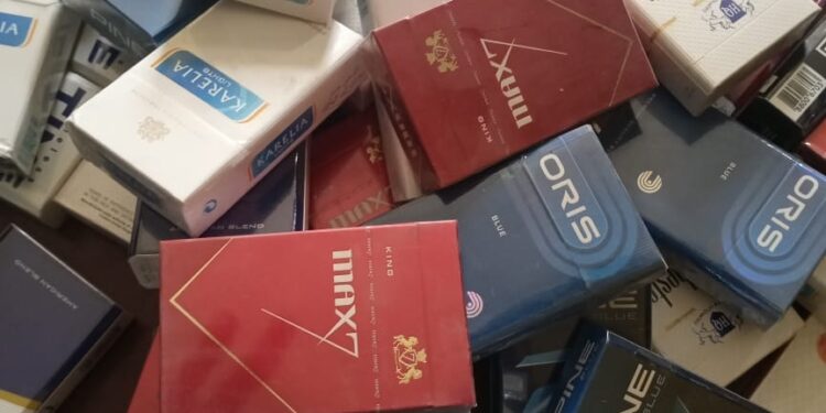 ضبط ٨٧٤ علبة