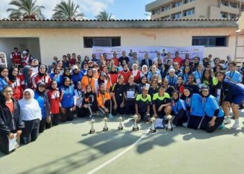 فتيات المعاهد