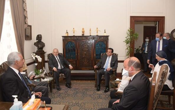 وزير التعليم العالي ورئيس