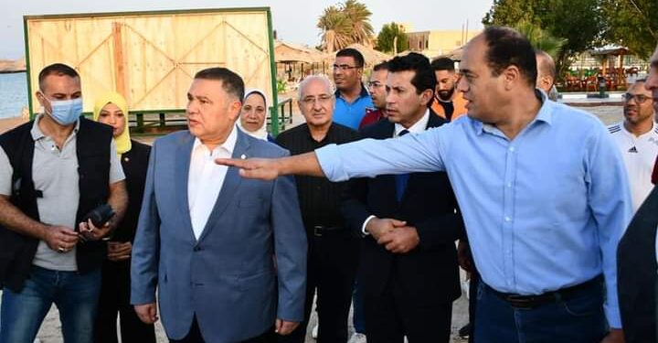 وزير الشباب ومحافظ البحر الأحمر يتفقدان أعمال التطوير  بالغردقة