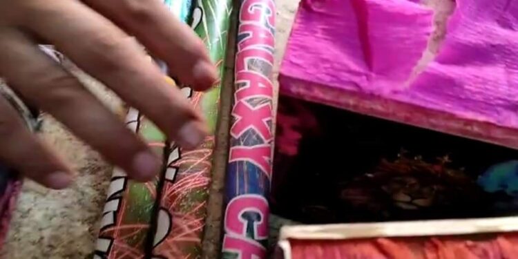 ضبط كميات كبيرة من الألعاب النارية المروعه للمواطنين بقطور مركز طنطا.