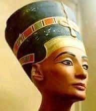 الملكة نفرتيتي