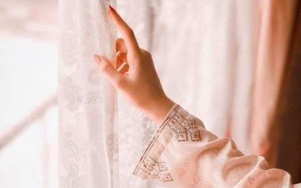 أبتسم ولا تجعل الحزن يتسلل لقلبك.