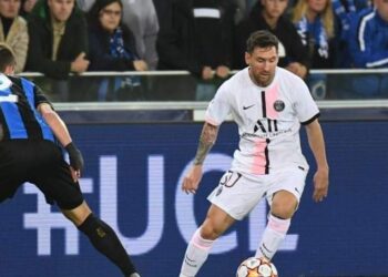 كلوب بروج يتعادل