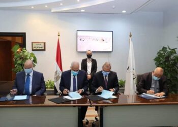 توقيع الاتفاقية الوزارية لمشروع إدارة تلوث الهواء وتغير المناخ في القاهرة الكبرى.