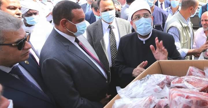 .محافظ البحيرة ووزير الأوقاف يشهدون إستلام ٤ طن لحوم صكوك الأضاحي