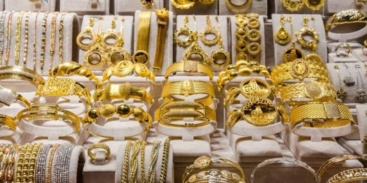 انخفاض أسعار الذهب في السعودية خلال تعاملات الثلاثاء.