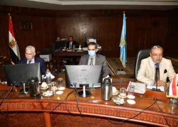 محافظ الغربية يجتمع بمجلس الجامعة اليوم