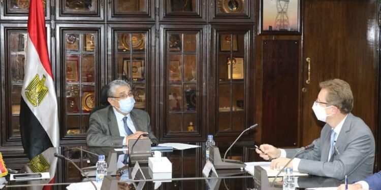 وزير الكهرباء والطاقة يستقبل السفير الألماني الجديد بالقاهرة لبحث سبل دعم وتعزيز التعاون بين البلدين.