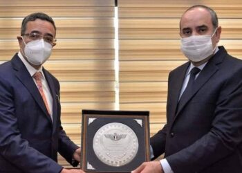 وزير الطيران يستقبل السفير الهندي لبحث أوجه التعاون بين البلدين