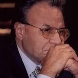 البيت الفنى للمسرح ينعى الأستاذ الكبير الدكتور فوزي فهمي