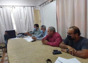 إجتماع فريق الإنتشار السريع بصحة قنا لمناقشة تنفيذ خطة صقر 87