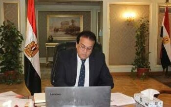 ثلاثة قرارات