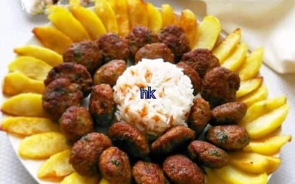 كرات الكفتة في الفرن.