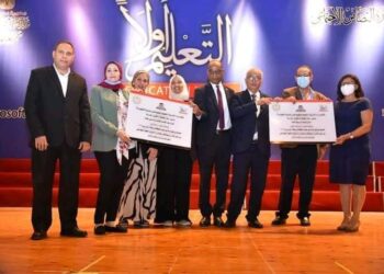 التعليم أولاً