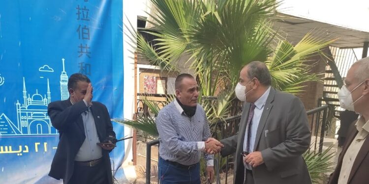 الدكتور ممدوح مهدي