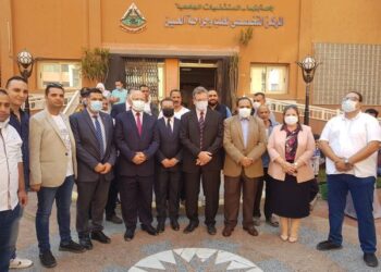 رئيس جامعة بنها يتفقد