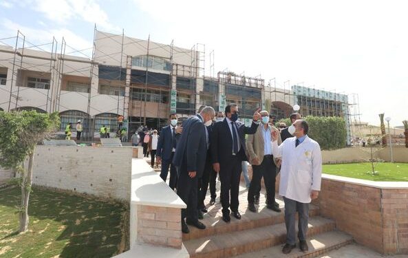 وزير التعليم العالي يتفقد